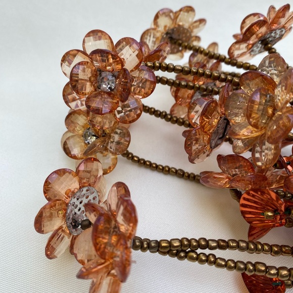 Beautiful New Handmade Beaded flowers Home Decor Flowers - Picture 6 of 7